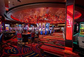 ul185 Live Casino